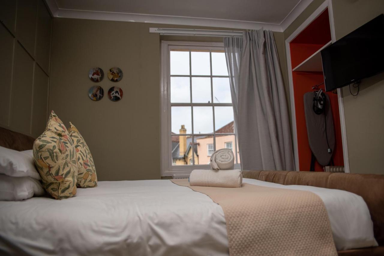 The Oak House Hotel Axbridge ภายนอก รูปภาพ A room at the hotel