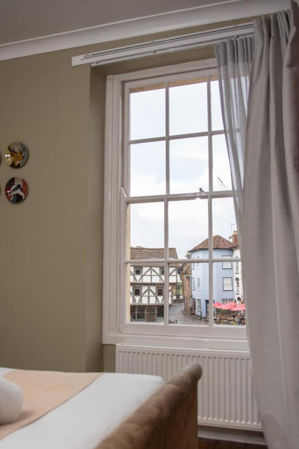 The Oak House Hotel Axbridge ภายนอก รูปภาพ A window in the UK