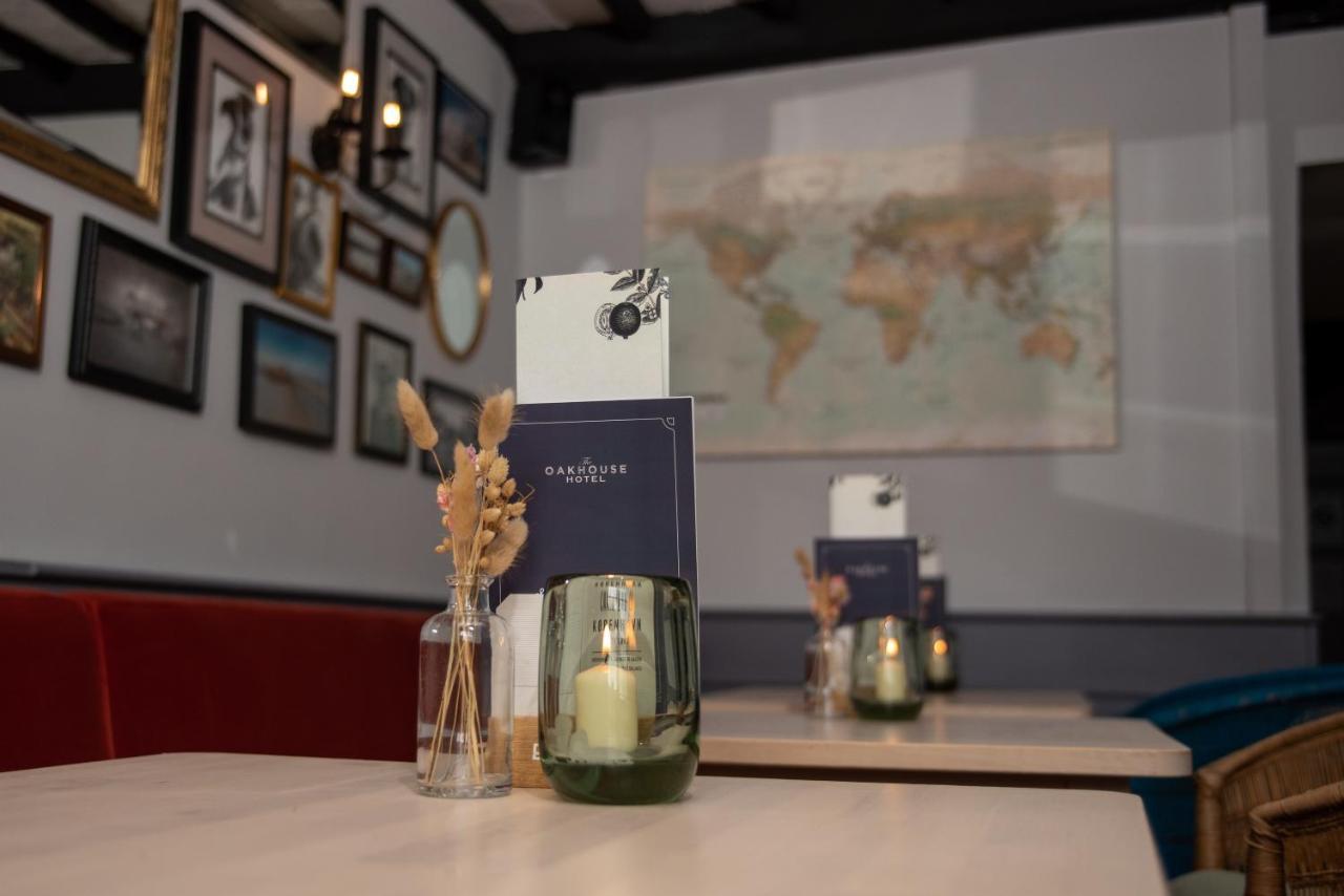 The Oak House Hotel Axbridge ภายนอก รูปภาพ The interior of the restaurant