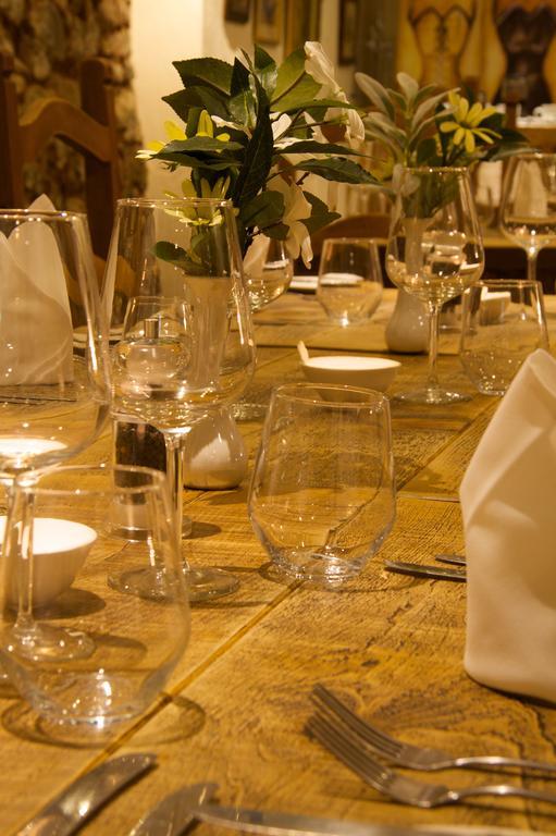The Oak House Hotel Axbridge ภายนอก รูปภาพ A wine glass